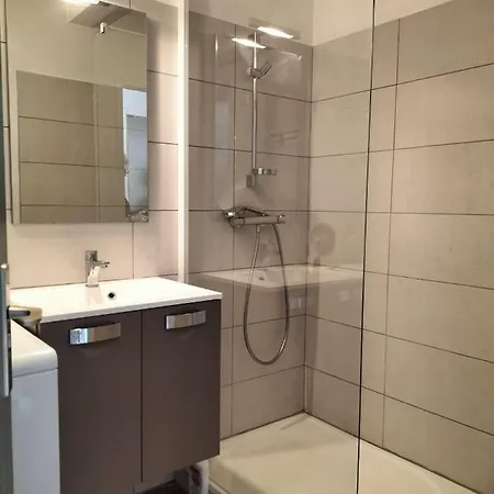 Les Bains Апартаменты